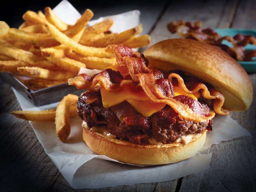 Applebees Grill + Bar | 6211 US-6, Portage, IN 46368, USA | Phone: (219) 762-3243