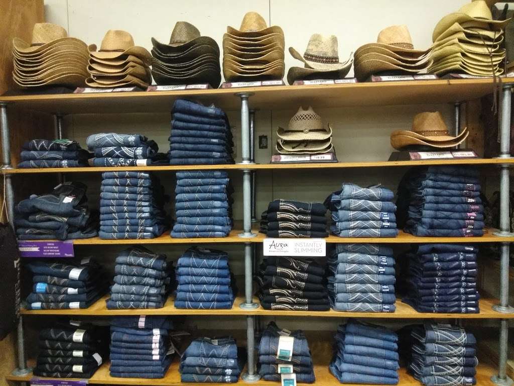 Cavenders Boot City | 13580 East Fwy, Houston, TX 77015, USA | Phone: (713) 450-3434