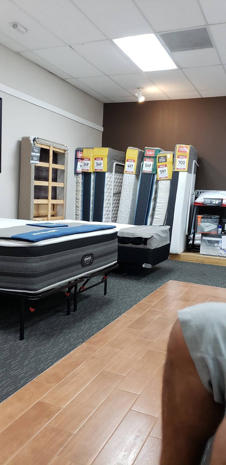 Mattress Firm Bay Harbor | 12557 Biscayne Blvd, North Miami, FL 33181, USA | Phone: (305) 892-0003