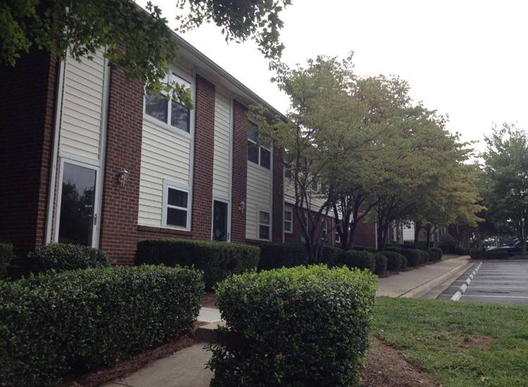 West Downs Apartments | 325 Mattoon St, Charlotte, NC 28216, USA | Phone: (704) 342-4646