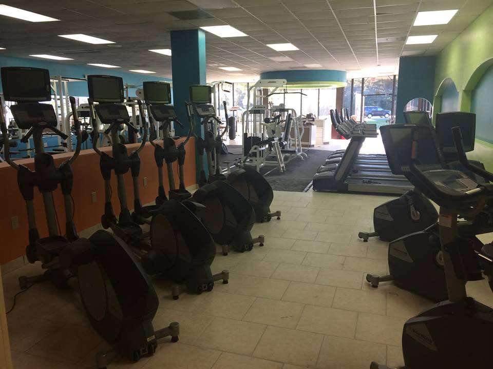 Absolute Fitness | 901 S Columbia Dr, West Columbia, TX 77486, USA | Phone: (979) 345-2339