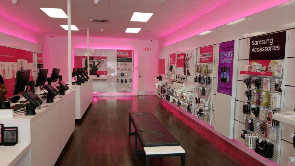 T-Mobile | 8500 Henry Ave Space 36, Philadelphia, PA 19128, USA | Phone: (215) 483-4154