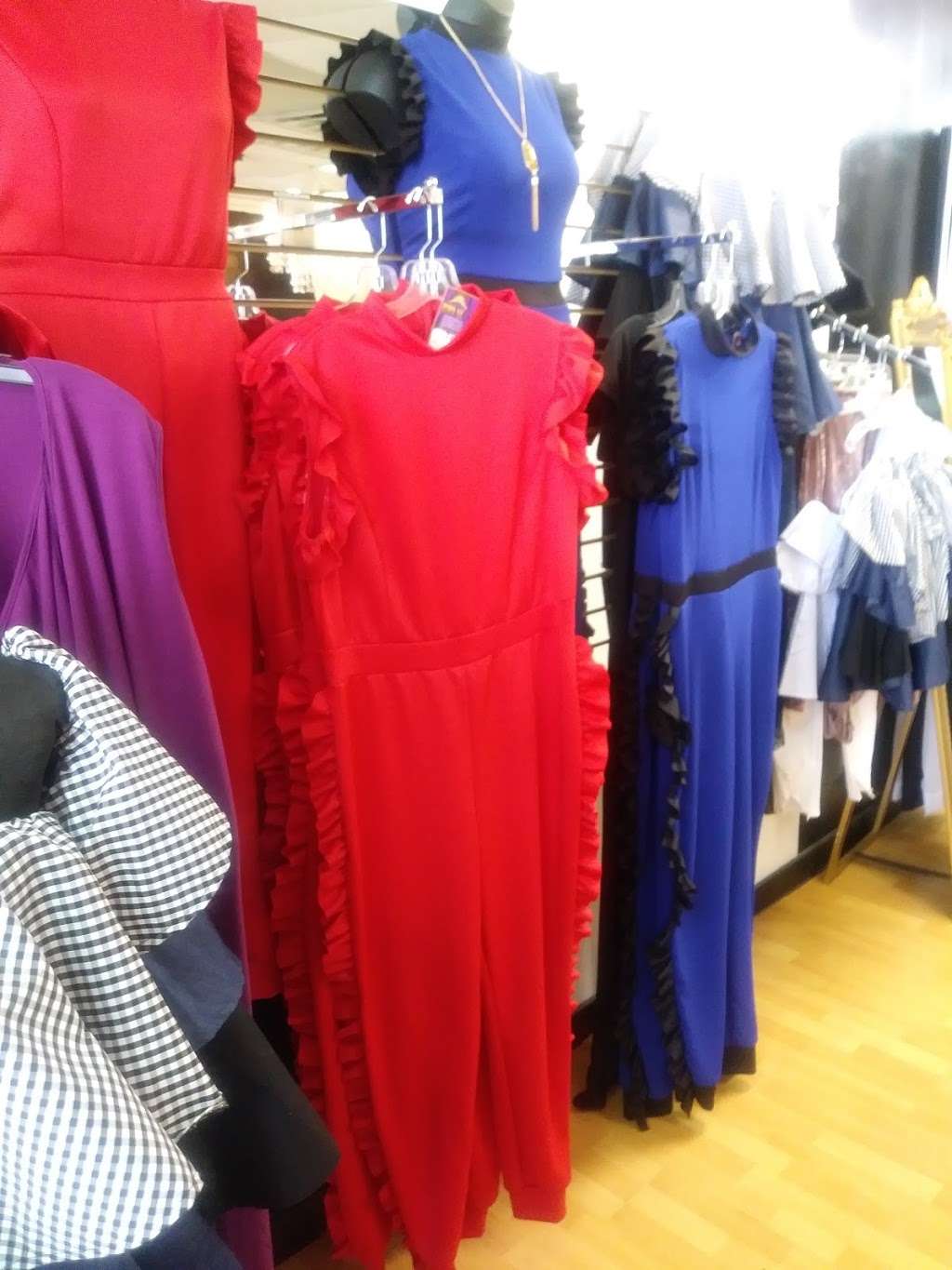 royal kouture clothing boutique | 7654 FM78, San Antonio, TX 78244, USA | Phone: (210) 333-6001