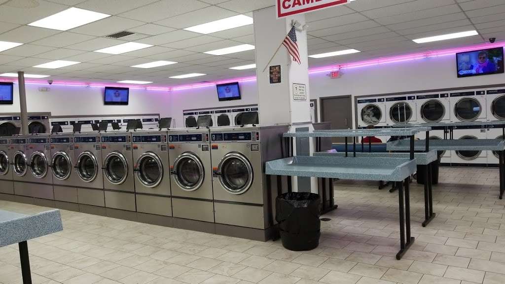 Big Coin Laundry of Dumfries | 18127 Triangle Shopping Plaza, Dumfries, VA 22026, USA | Phone: (571) 406-6950