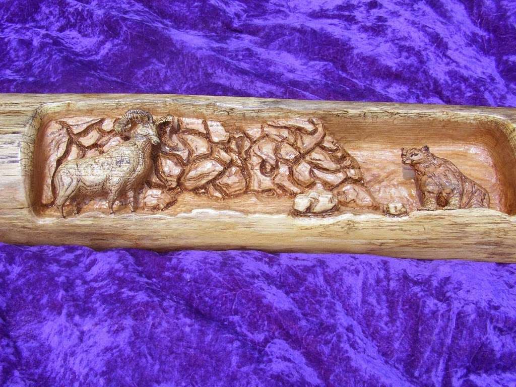 Log Cabin Carving | 38 Meadowlark Ln, Berkeley Springs, WV 25411, USA | Phone: (301) 991-3217