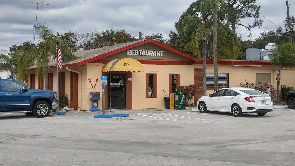 Zellwood Country Kitchen Llc | 2651 N Orange Blossom Trail, Zellwood, FL 32798, USA | Phone: (407) 889-7002