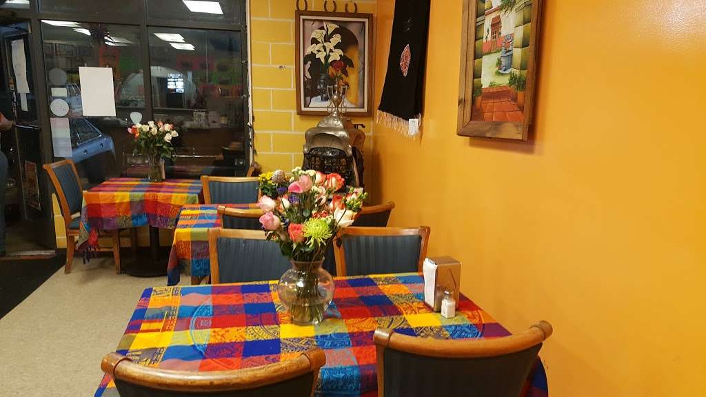 Hacienda De Los Perez Mexican Grill | 50 Industrial Dr #104, Gilberts, IL 60136, USA | Phone: (847) 844-4191