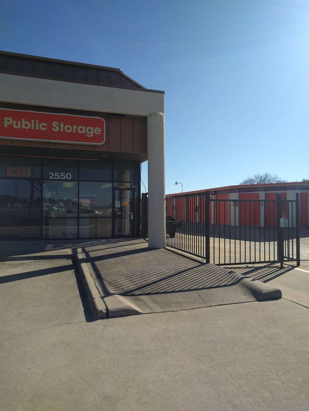 Public Storage | 2550 E Trinity Mills Rd, Carrollton, TX 75006, USA | Phone: (972) 905-6835