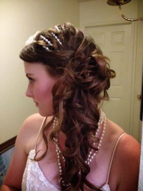 April Whaley Hair Stylist | 2655 Carlsbad Blvd, Carlsbad, CA 92008, USA | Phone: (760) 518-4278