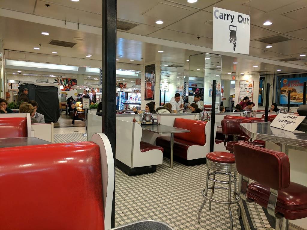 Johnny Rockets | 50 Massachusetts Ave NW, Washington, DC 20001, USA | Phone: (202) 289-6969