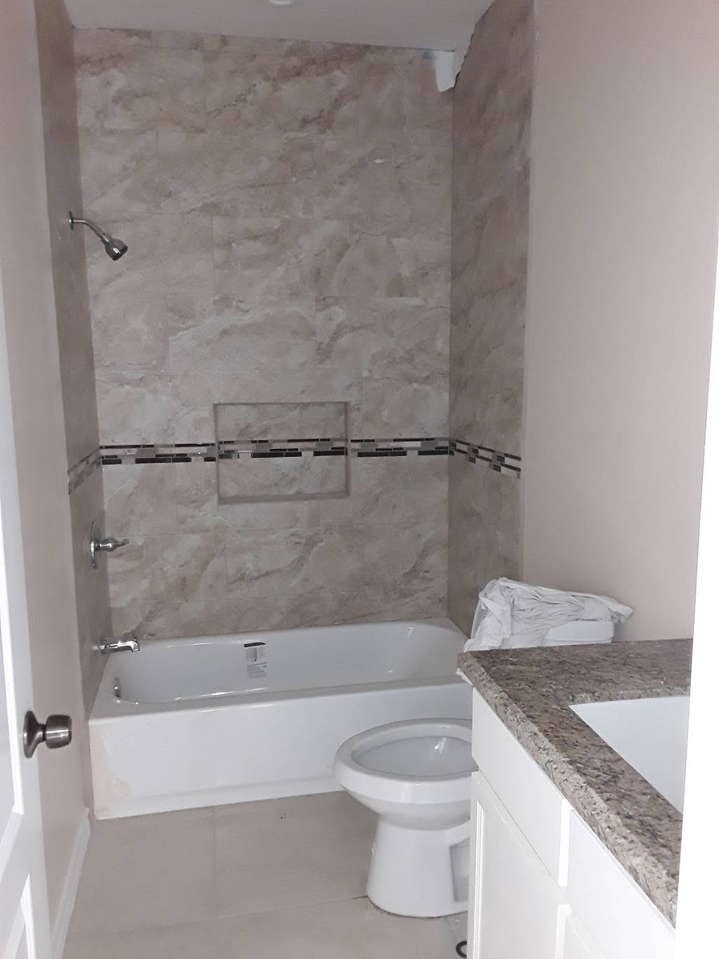 Fernandez plumbing n Construction | 320 Avila Dr, Laredo, TX 78046, USA | Phone: (956) 645-1435