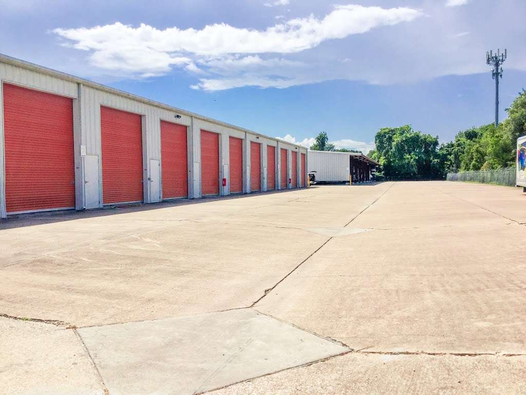 StorQuest Self Storage | 2300 Bay Area Blvd, Friendswood, TX 77546 | Phone: (281) 816-9390