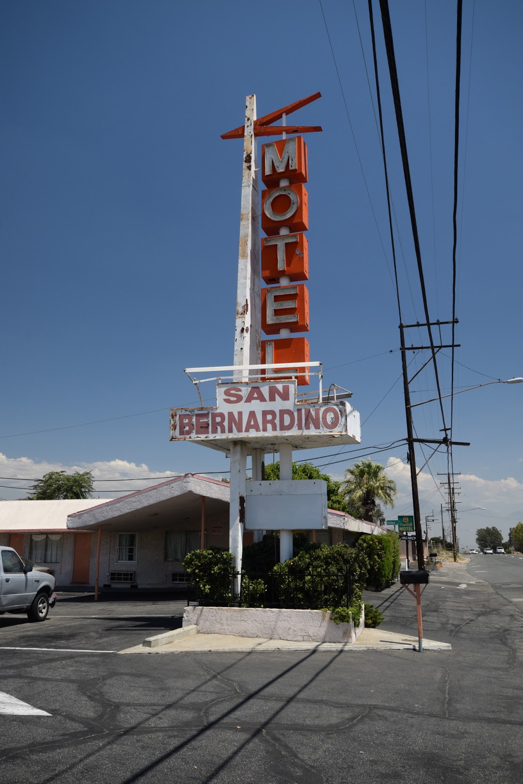 San Bernardino Motel | 2528 E Foothill Blvd, San Bernardino, CA 92410, USA | Phone: (909) 885-1511