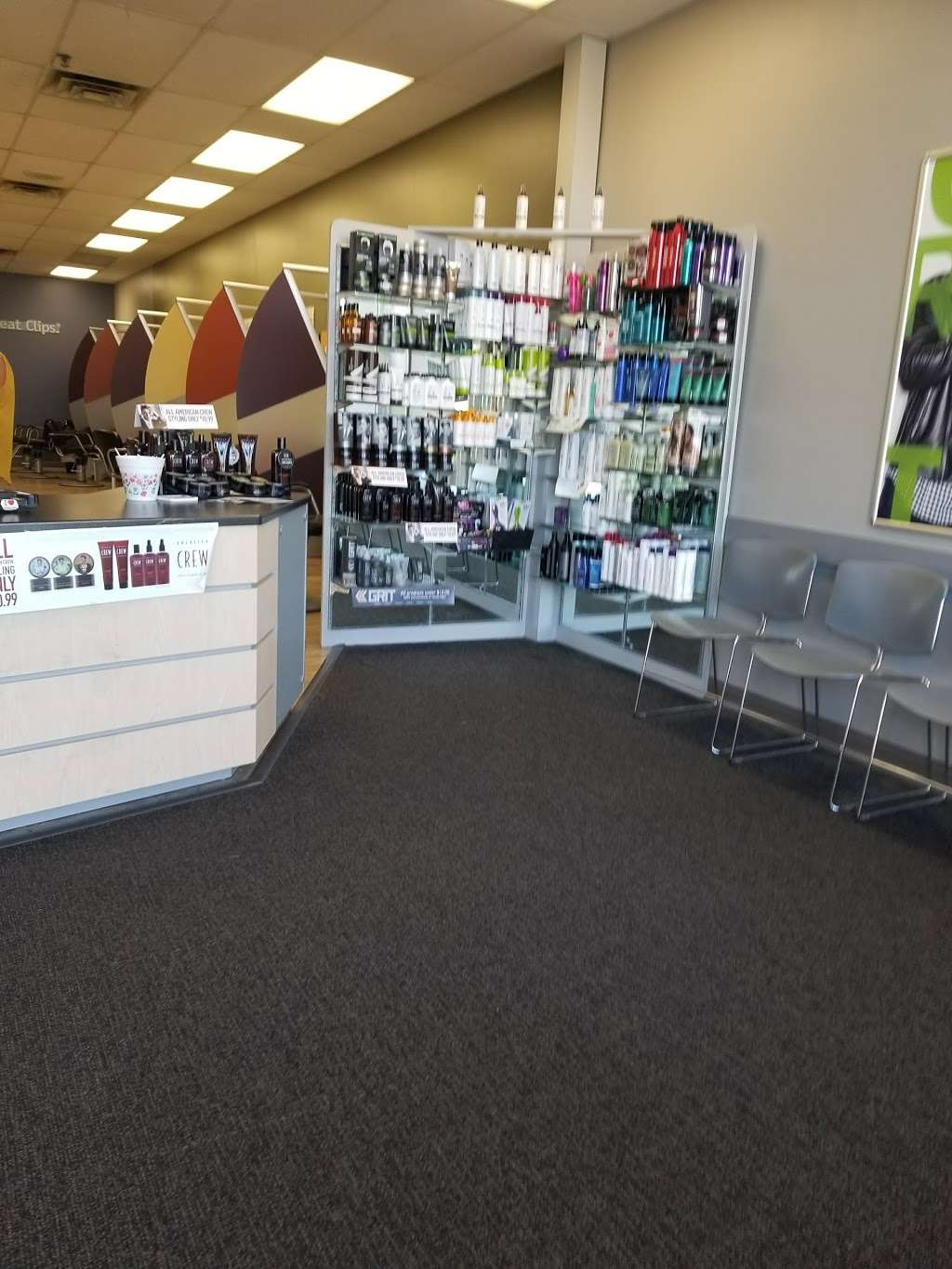 Great Clips | 7237 S 76th St, Franklin, WI 53132 | Phone: (414) 427-8058