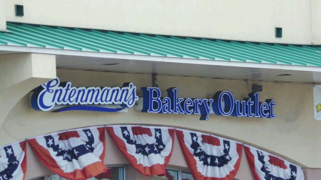 Entenmanns Bakery | 2220 Forest Ave, Staten Island, NY 10303, USA | Phone: (718) 816-4020