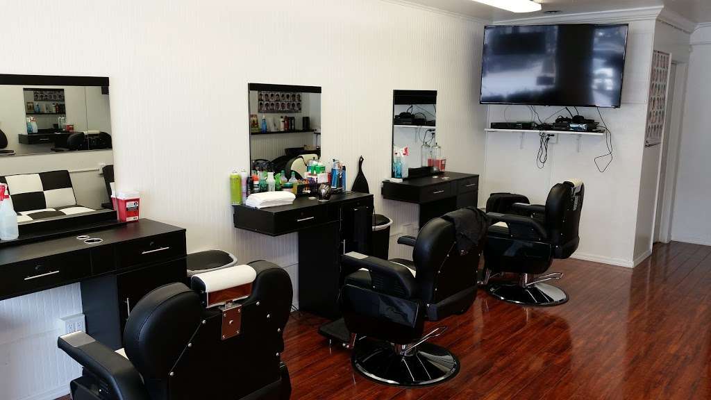 D Martins Barber Shop | 29 Campwoods Rd, Ossining, NY 10562, USA | Phone: (914) 236-3899