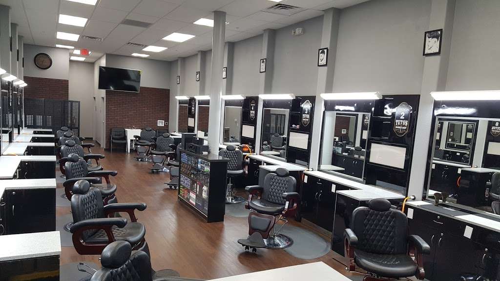 Tutos Barbershop | 2300 E Semoran Blvd suite i, Apopka, FL 32703, USA | Phone: (407) 814-3817