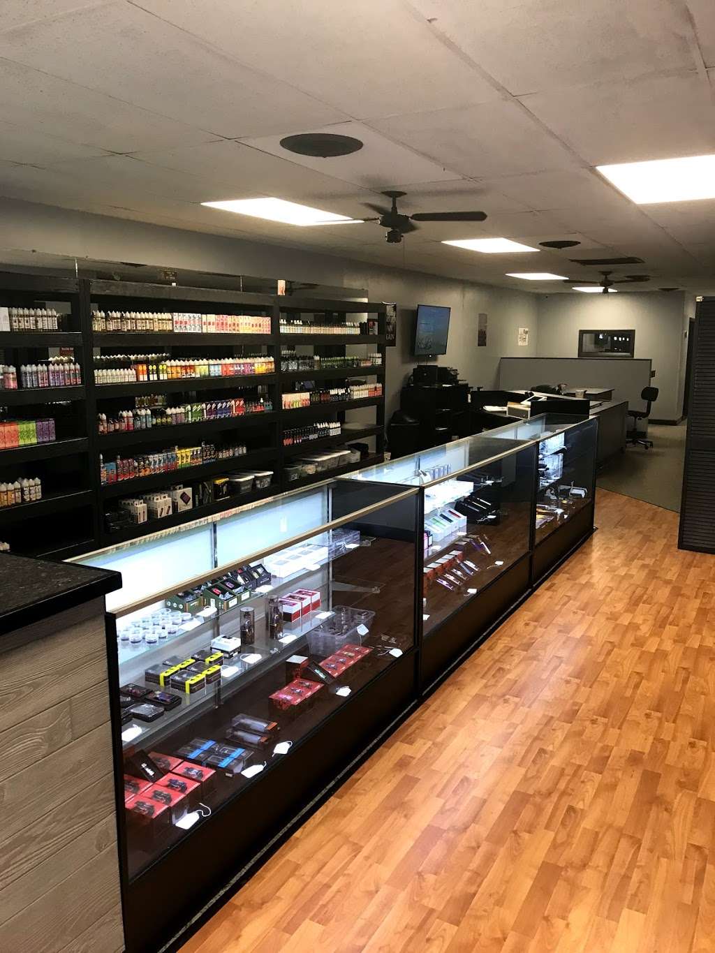 Top Line Vapor LLC | 7 Juliustown Rd #3, Browns Mills, NJ 08015, USA | Phone: (609) 321-6932