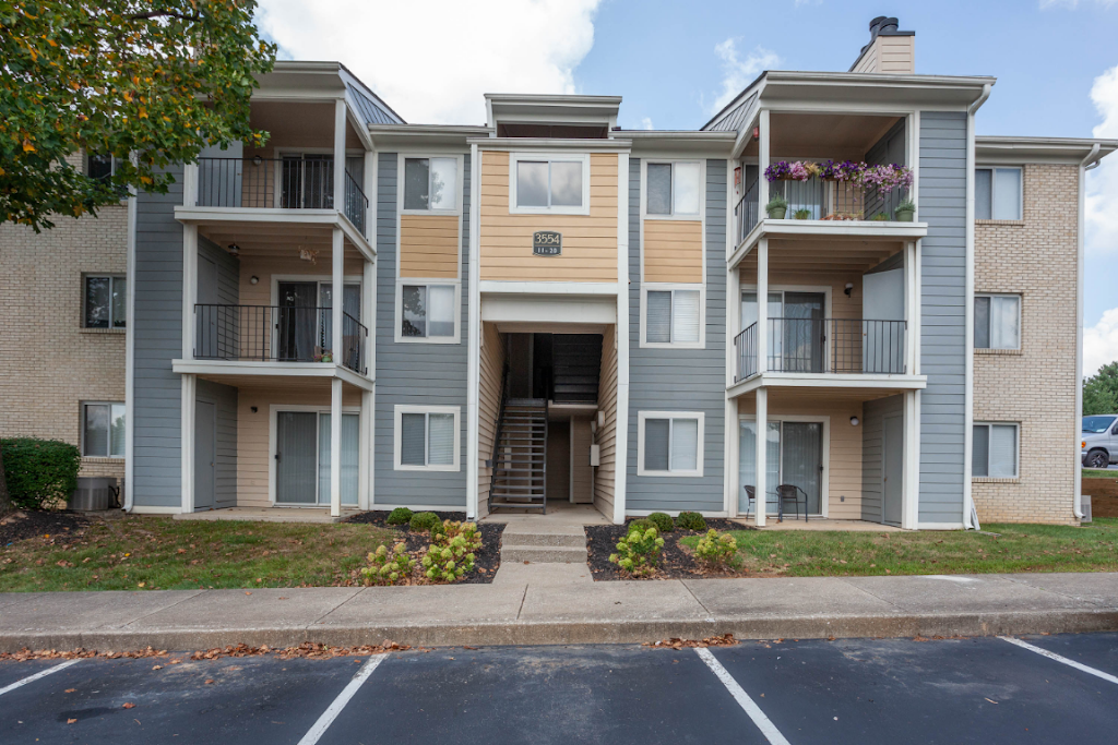 Chinoe Creek Apartments | 3522 Creekwood Dr, Lexington, KY 40502, USA | Phone: (859) 559-0115