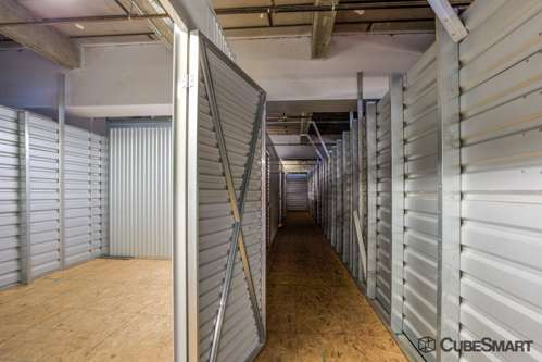 CubeSmart Self Storage | 420 Rutherford Ave, Boston, MA 02129, USA | Phone: (617) 242-6400