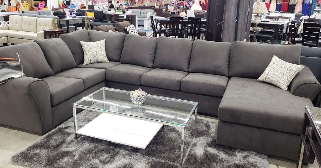 Living Rooms Plus | 1560 N Eastern Ave, Las Vegas, NV 89101 | Phone: (702) 685-8524