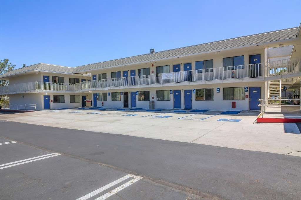 Motel 6 Los Angeles - Sylmar | 12775 Encinitas Ave, Sylmar, CA 91342, USA | Phone: (818) 362-9491