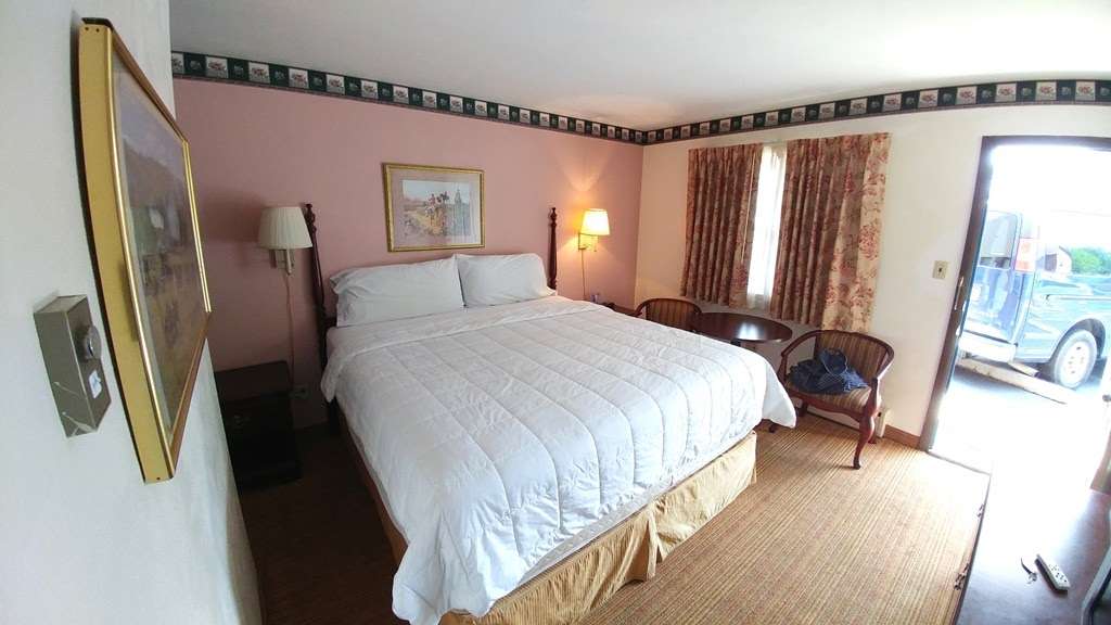 Red Carpet Inn | 2450 Emmitsburg Rd, Gettysburg, PA 17325, USA | Phone: (717) 334-1345