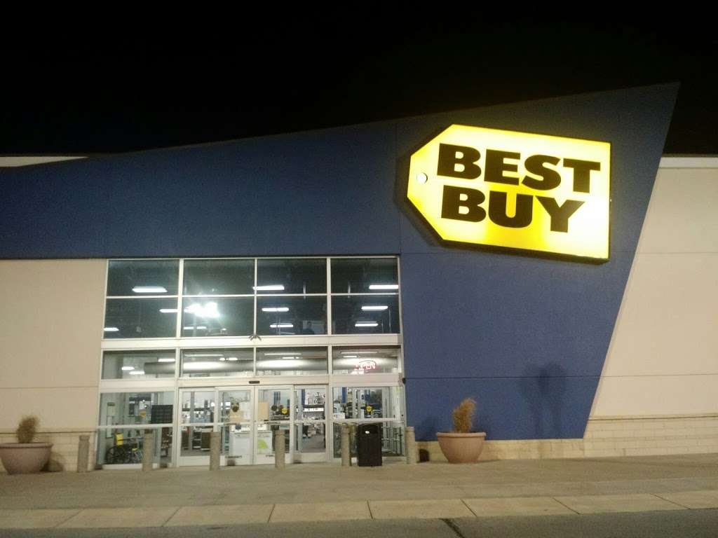 Best Buy | 5201 N Belt Hwy Ste 129, St Joseph, MO 64506, USA | Phone: (816) 671-1345