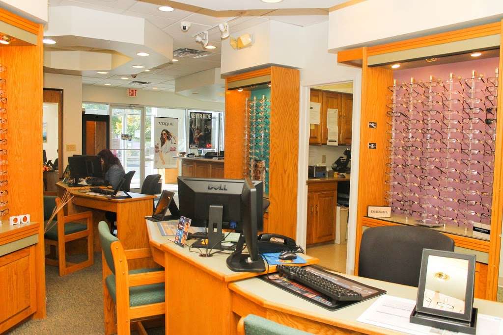 Macha Family Eye Care: Anderson | 1537 S Scatterfield Rd suite b, Anderson, IN 46016, USA | Phone: (765) 649-1200