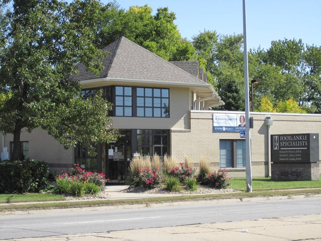 Foot and Ankle Specialists | 1301 N 72nd St, Omaha, NE 68114, USA | Phone: (402) 932-4727