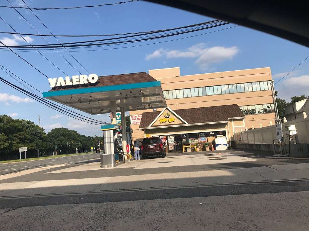 Valero | 192 Sunrise Hwy, Valley Stream, NY 11580, USA | Phone: (631) 845-1100