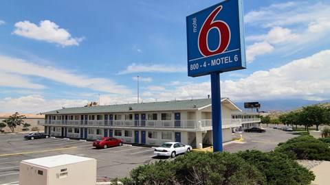 Motel 6 Albuquerque, NM - Midtown | 1701 University Blvd NE, Albuquerque, NM 87102, USA | Phone: (505) 843-9228