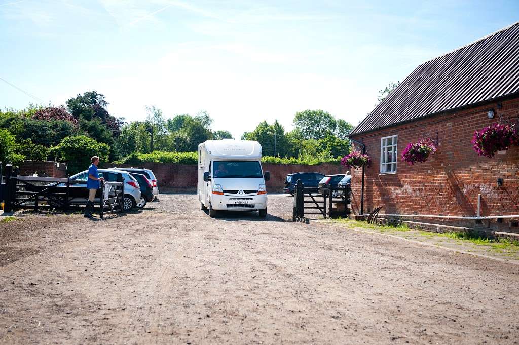 Clarendon Equine Vets | Bexfields Farm, Galleywood Rd, Chelmsford CM2 8BY, UK | Phone: 01245 346904