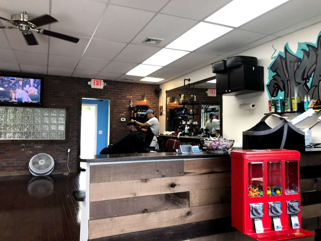 Headquarterz Barber Shop | 246 Hwy 79, Wickatunk, NJ 07765, USA | Phone: (732) 332-1962
