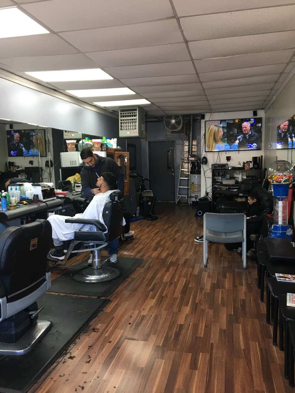 The Family Barber Shop | 933 Little E Neck Rd, West Babylon, NY 11704, USA | Phone: (631) 669-6361