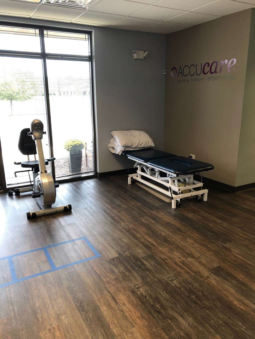 AccuCare Physical Therapy | Sports Rehab | 1001 E Wilson St STE 100, Batavia, IL 60510 | Phone: (630) 761-0900