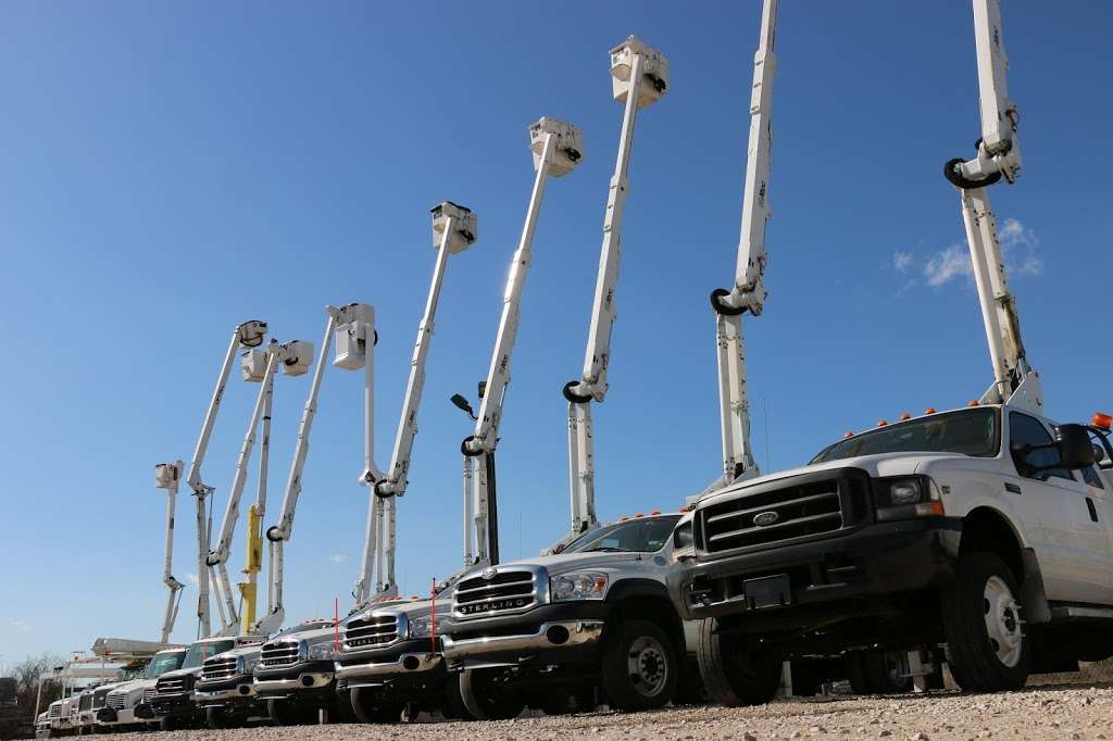 Atlas Truck Sales, Inc. | 17000 10 East, Channelview, TX 77530, USA | Phone: (281) 452-6700