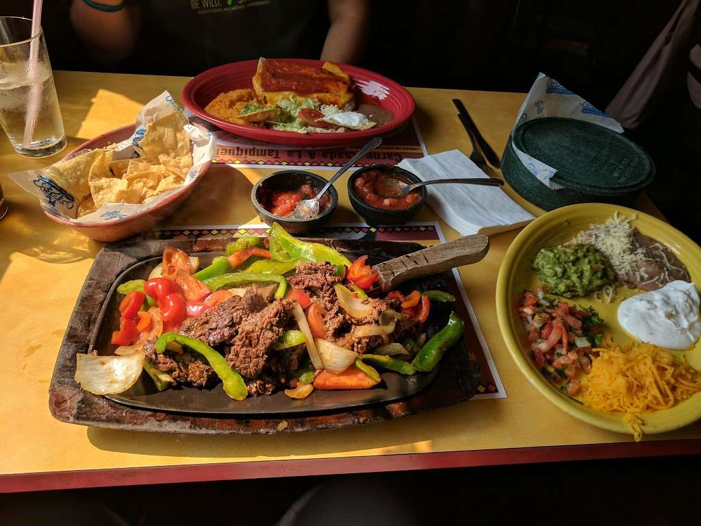 Pepes Mexican Restaurant | 8128 95th St, Hickory Hills, IL 60457, USA | Phone: (708) 430-0700
