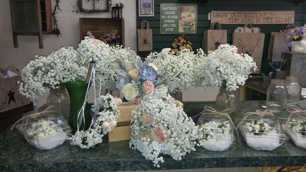 Auntie Bos Flowers and Gifts LLC | 990 PA-940 #101, Pocono Lake, PA 18347, USA | Phone: (570) 355-5252