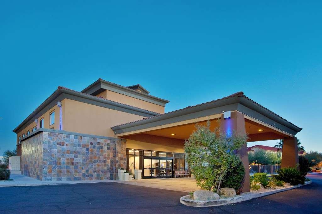 Holiday Inn Express & Suites Phoenix/Chandler (Ahwatukee) | 15221 S 50th St, Phoenix, AZ 85044, USA | Phone: (480) 785-8500