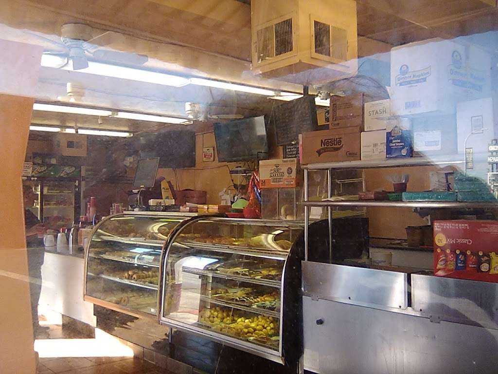 Andys Donut Stop | 971 23rd St, Richmond, CA 94804, USA | Phone: (510) 232-6057