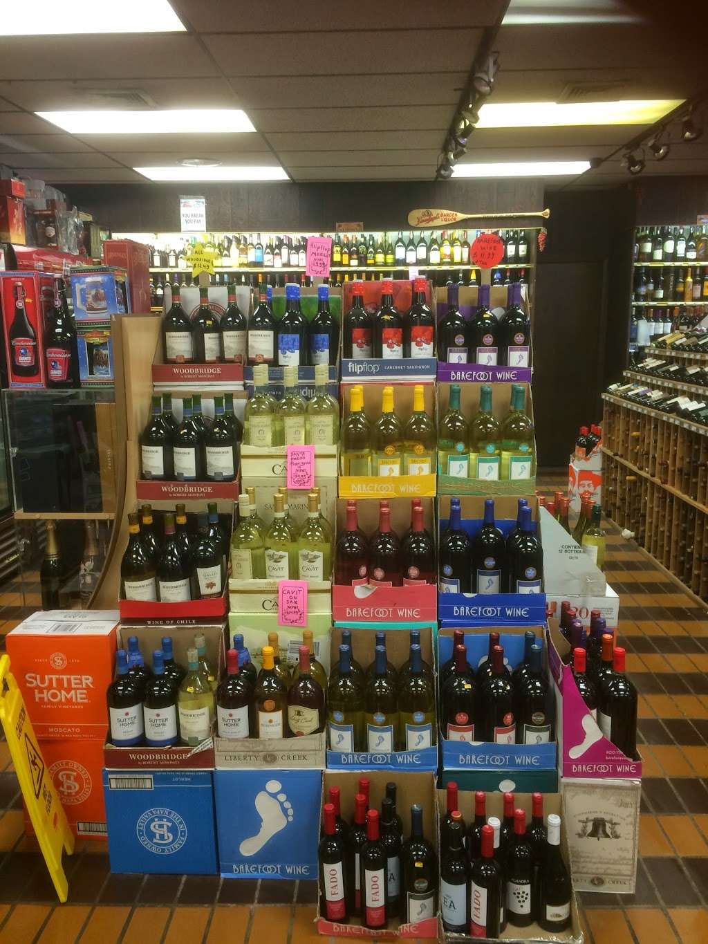 Garden Liquors & Wines | 300 Harrison Ave, Lodi, NJ 07644, USA | Phone: (973) 772-6232