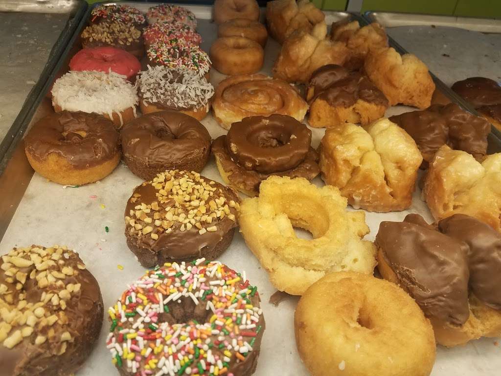 Maggies Donuts | 4377 Pico Blvd, Los Angeles, CA 90019, USA | Phone: (323) 931-4002