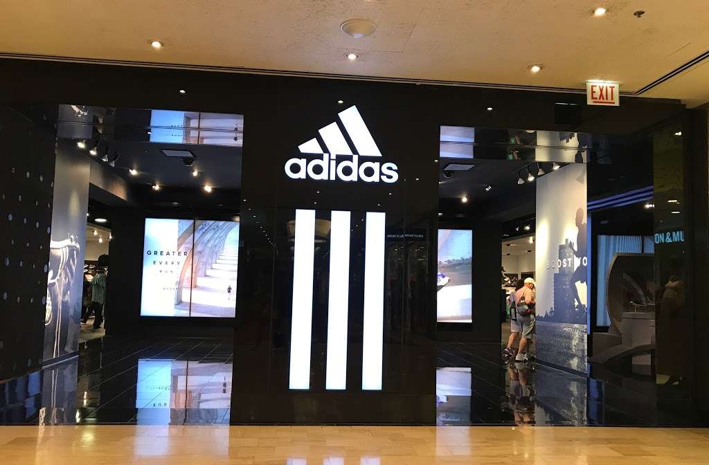 adidas store on michigan ave