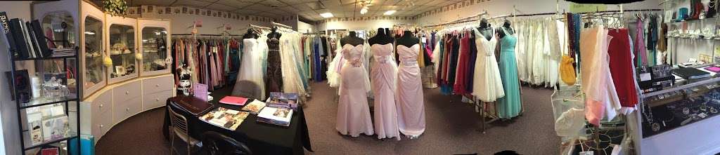 Rushville Bridal | 1145 W 3rd St, Rushville, IN 46173, USA | Phone: (866) 920-3094
