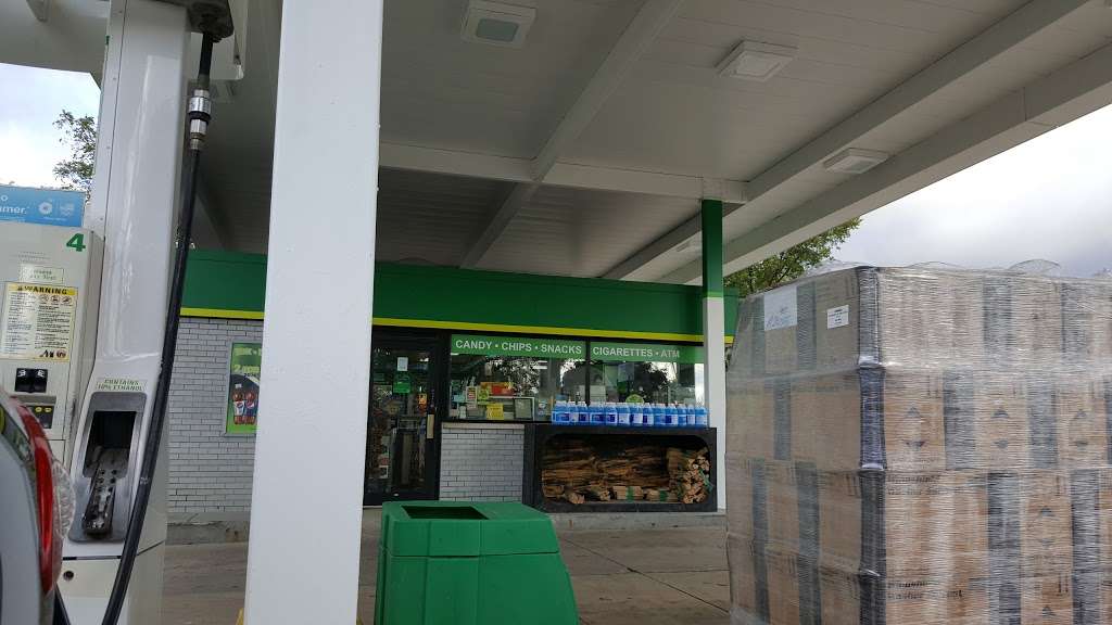 BP | 200 E 55th St, Westmont, IL 60559, USA | Phone: (630) 960-4404