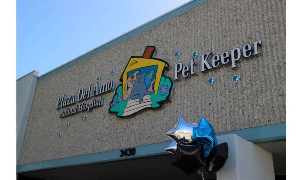 Plaza Del Amo Animal Hospital & Pet Keeper | 3430 Fujita St, Torrance, CA 90505, USA | Phone: (310) 438-5333
