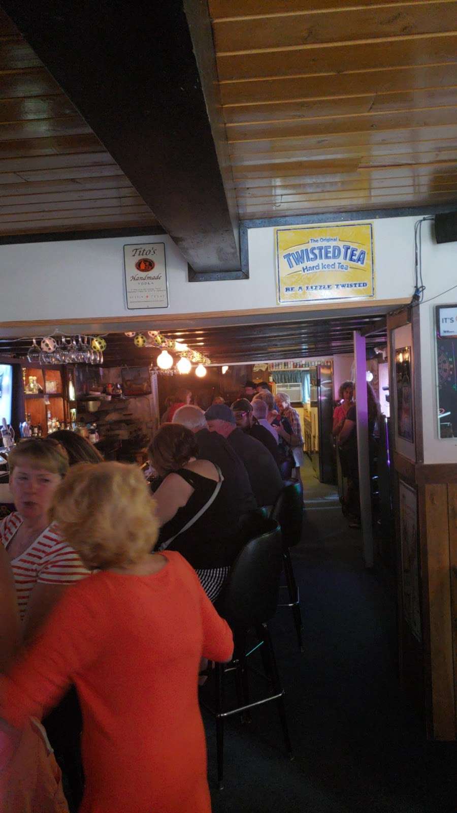 Hogans Goat | 2028 N Shore Dr, Delavan, WI 53115, USA | Phone: (262) 728-4738