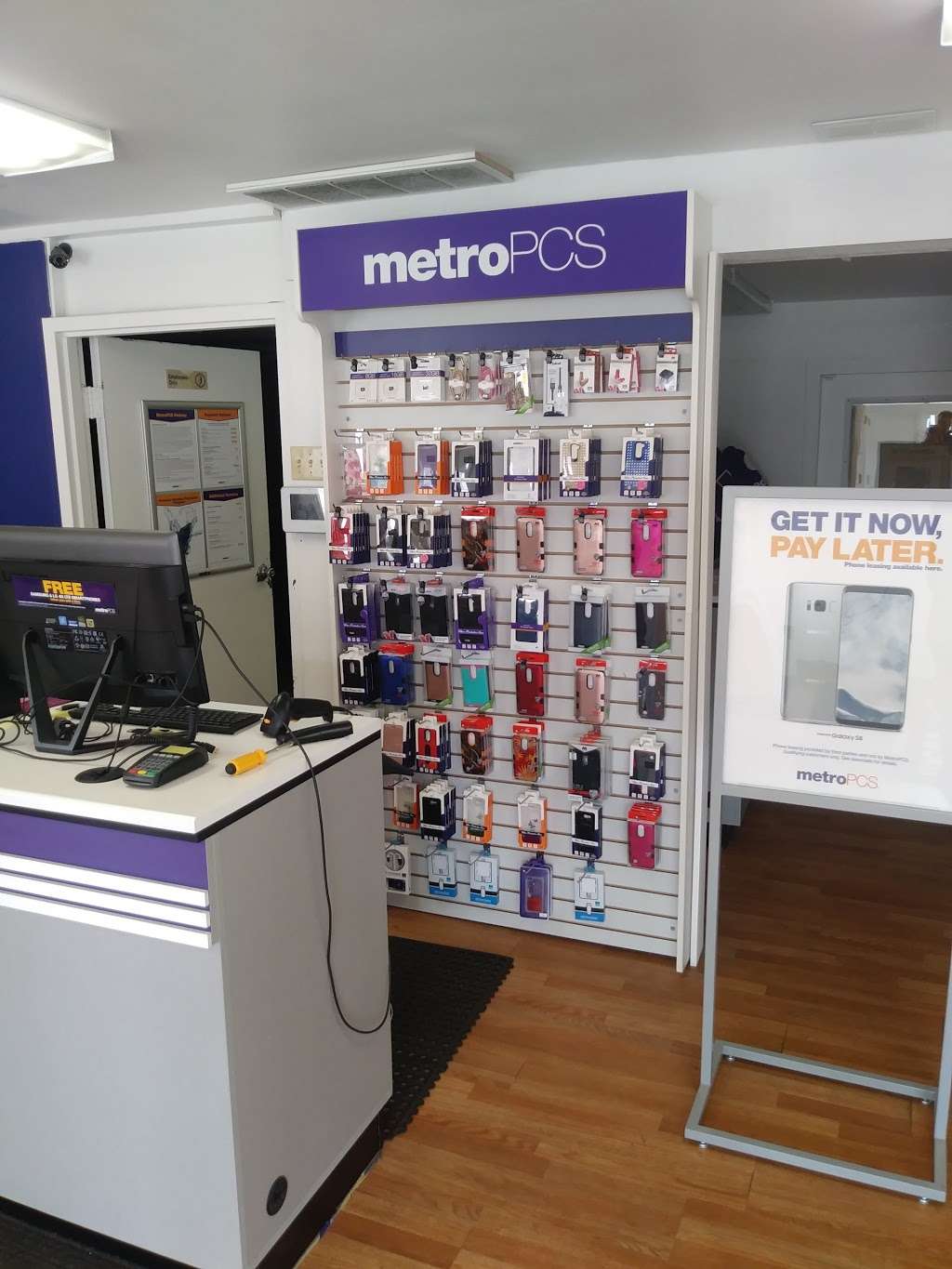 metro PCS | 4308 W Washington St, Indianapolis, IN 46241 | Phone: (317) 757-5882