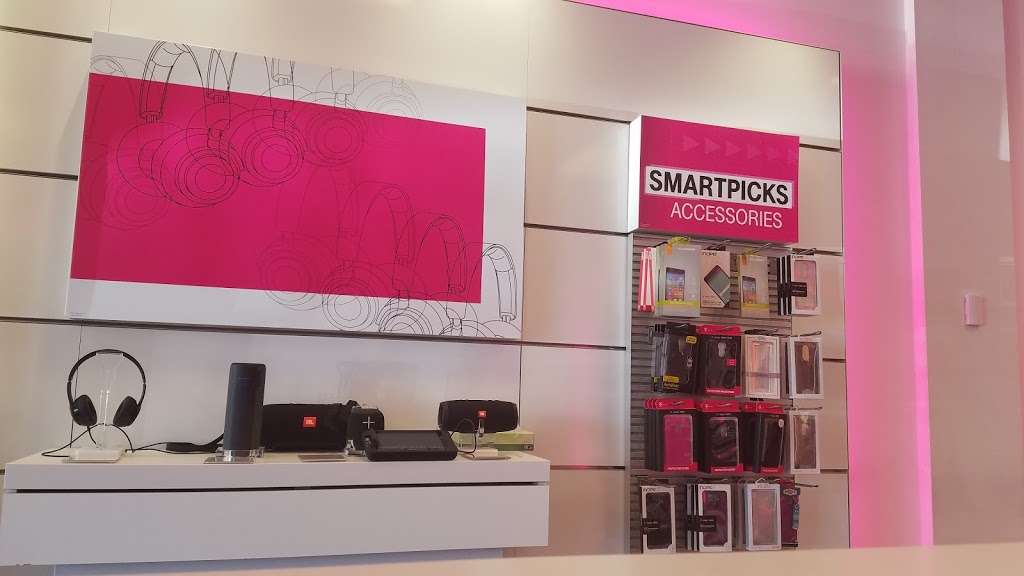 T-Mobile | 125 S Broadway, Salem, NH 03079, USA | Phone: (603) 890-6515